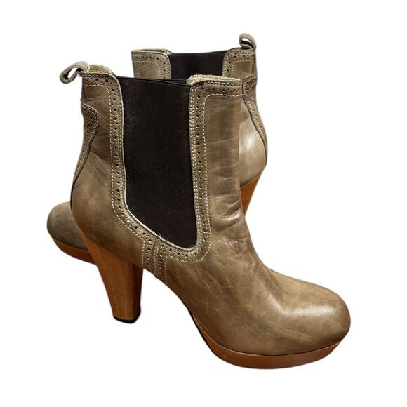 Bed Stu Brahmin Chelsea Pull On Heeled Boots Brown Leather Booties Size 11 - Picture 1 of 9